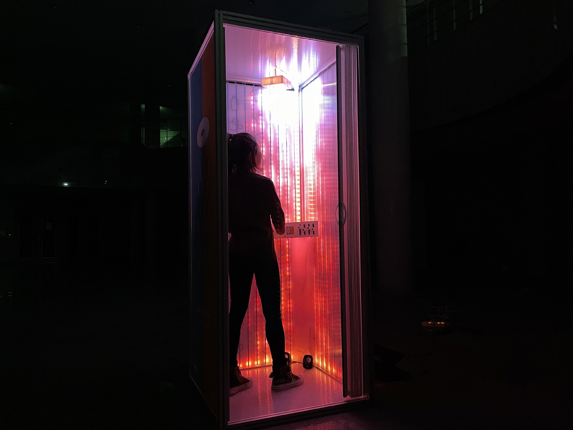 뮤직샤워 : 빛과 음악으로 샤워하다 / Music Shower : Showered in Light and Music — 상세 이미지 2 / Detail image 2